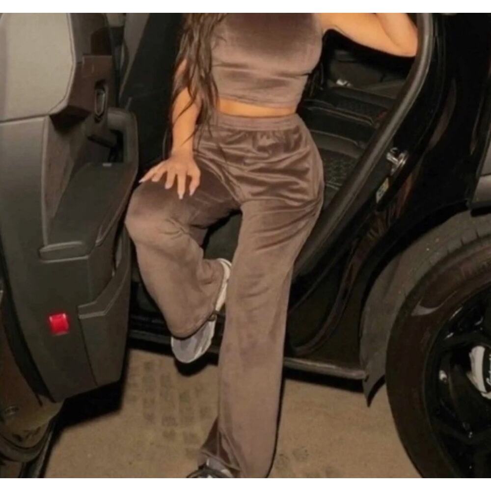 SKIMS Wide Leg Velour Sweatpants - L